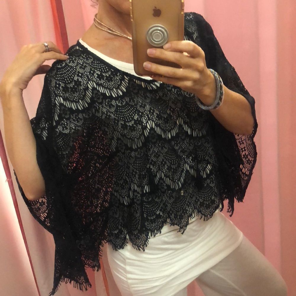 Express lace oversized top with Tassel XS/S